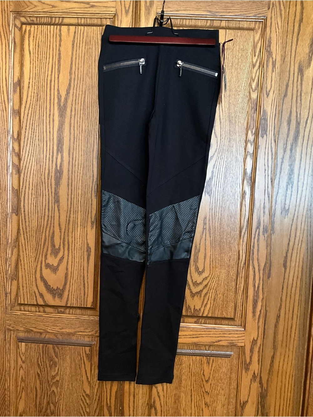 Women’s DEX black leggings with Textured Knee Panels new with tags xsm